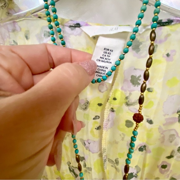 Lemon🍋 fresh sheer pleated Floral boho blouse w shabby chic resort vacay vibe - Picture 6 of 12